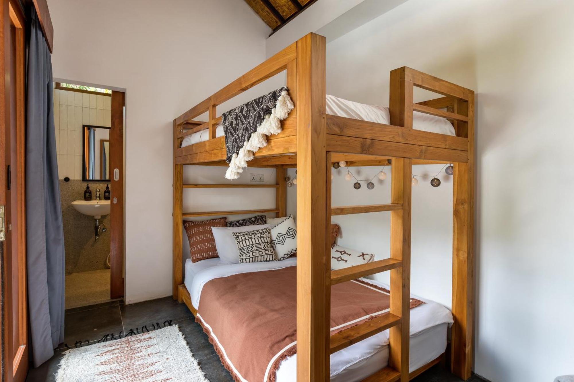 Unicorn Shelter Villa Seminyak Buitenkant foto